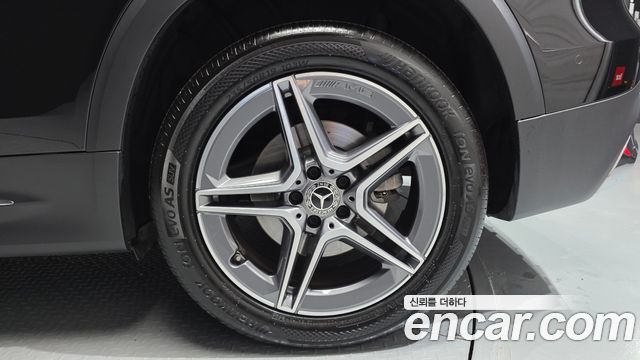 Mercedes-Benz GLB-Class 2020 — photo 7