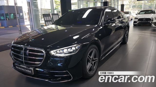 Mercedes-Benz S-Class 2023 — photo 1