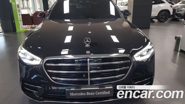 Mercedes-Benz S-Class 2023 — photo 3