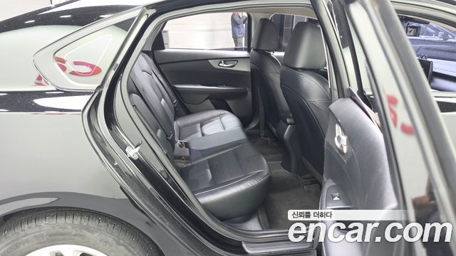 Kia K3 2020 — photo 18