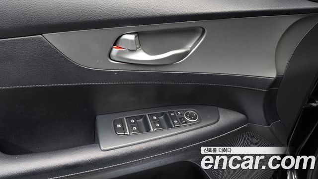 Kia K3 2020 — photo 22