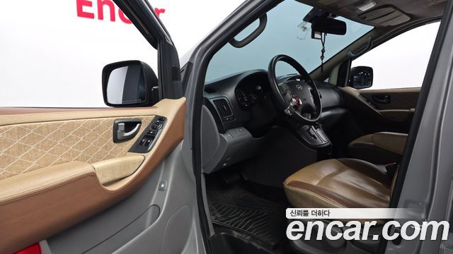 Hyundai Starex 2016 — photo 10