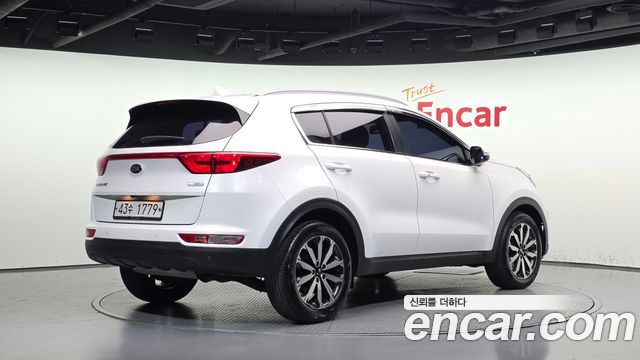 Kia Sportage 2018 — photo 2