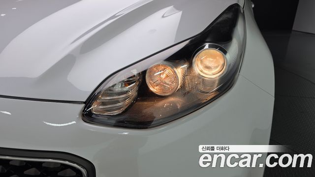 Kia Sportage 2018 — photo 8