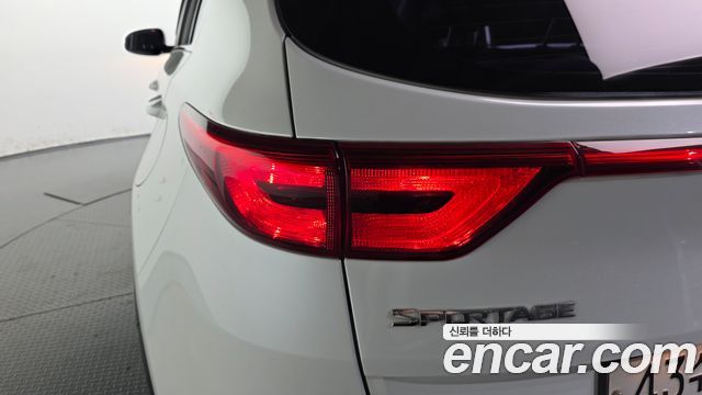 Kia Sportage 2018 — photo 9