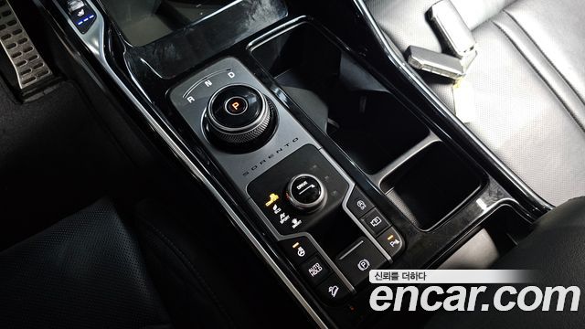 Kia Sorento 2022 — photo 9