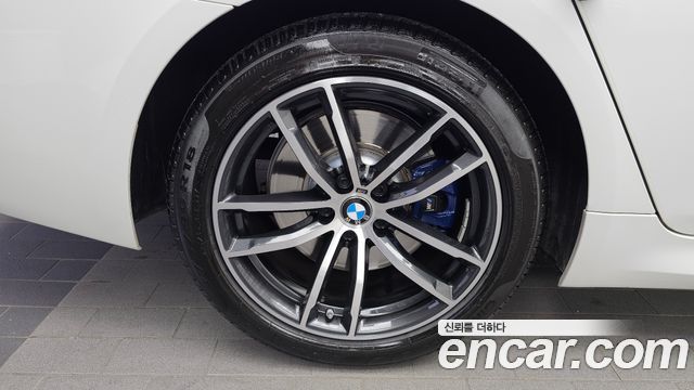 BMW 5-Series 2022 — photo 5