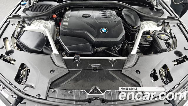 BMW 5-Series 2022 — photo 6