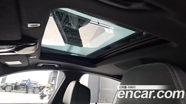 BMW 5-Series 2022 — photo 25