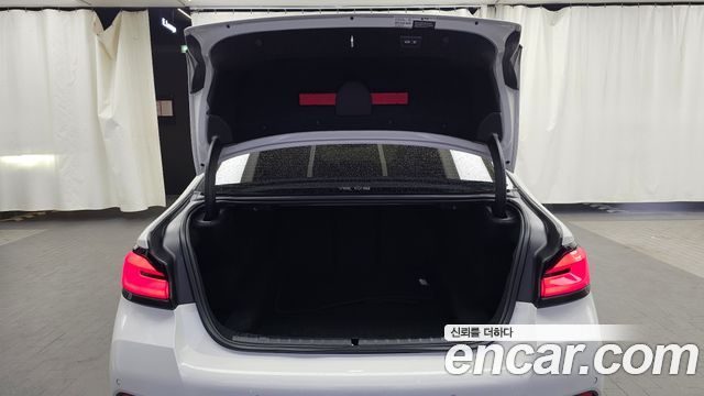 BMW 5-Series 2022 — photo 26