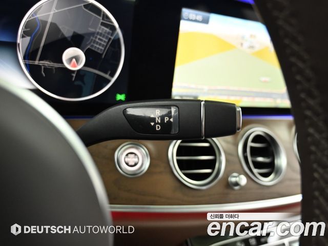 Mercedes-Benz E-Class 2019 — photo 9