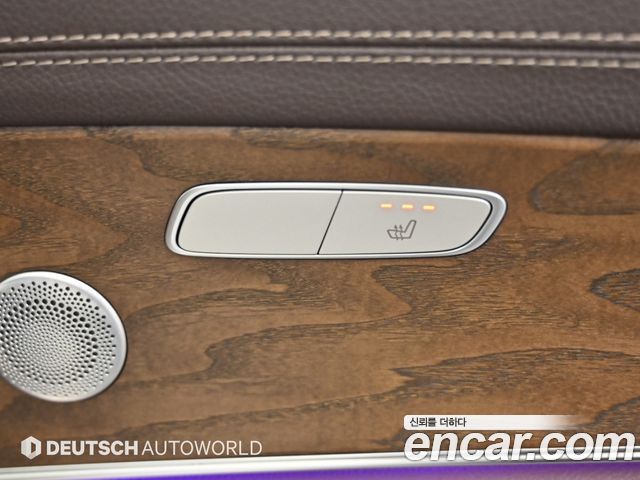 Mercedes-Benz E-Class 2019 — photo 16