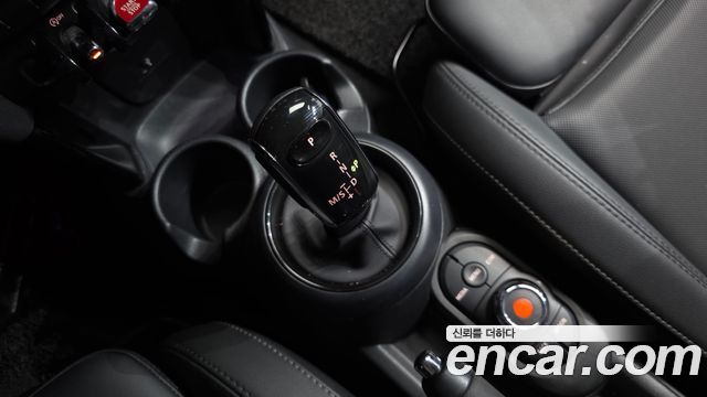 Mini Cooper 2023 — photo 12