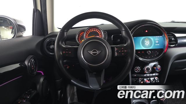 Mini Cooper 2023 — photo 19