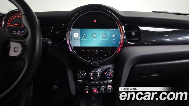 Mini Cooper 2023 — photo 20