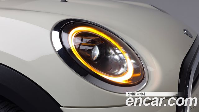 Mini Cooper 2023 — photo 8