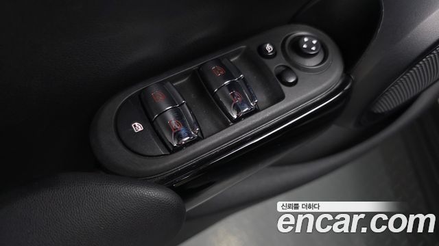 Mini Cooper 2023 — photo 30