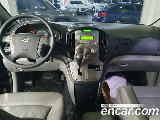 Hyundai Starex 2015 — photo 8