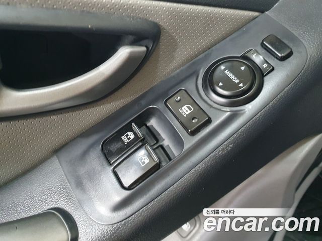 Hyundai Starex 2015 — photo 13