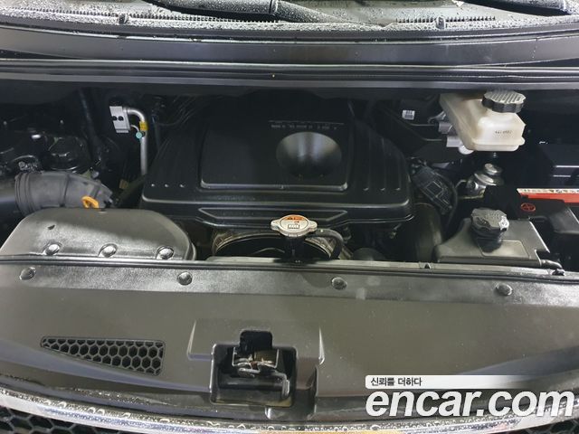 Hyundai Starex 2015 — photo 14