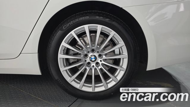 BMW 5-Series 2020 — photo 7