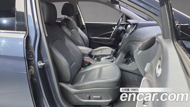 Hyundai Santafe 2017 — photo 11