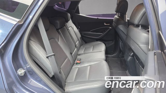 Hyundai Santafe 2017 — photo 12
