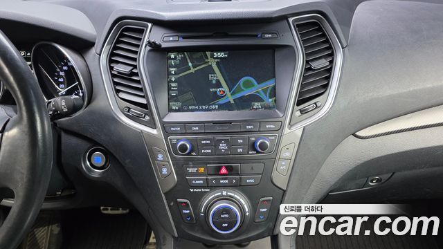 Hyundai Santafe 2017 — photo 16
