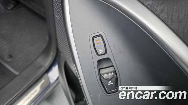 Hyundai Santafe 2017 — photo 18
