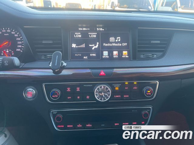 Kia K7 2017 — photo 8