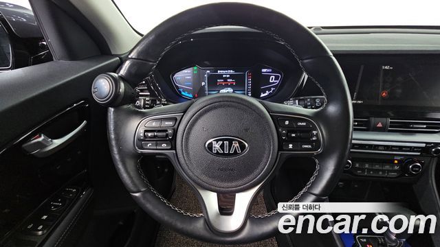 Kia Niro 2020 — photo 11