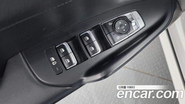 Kia K5 2022 — photo 11