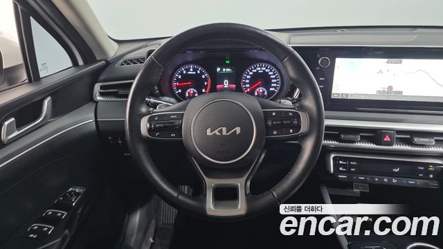 Kia K5 2022 — photo 13