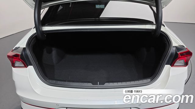 Kia K5 2022 — photo 20