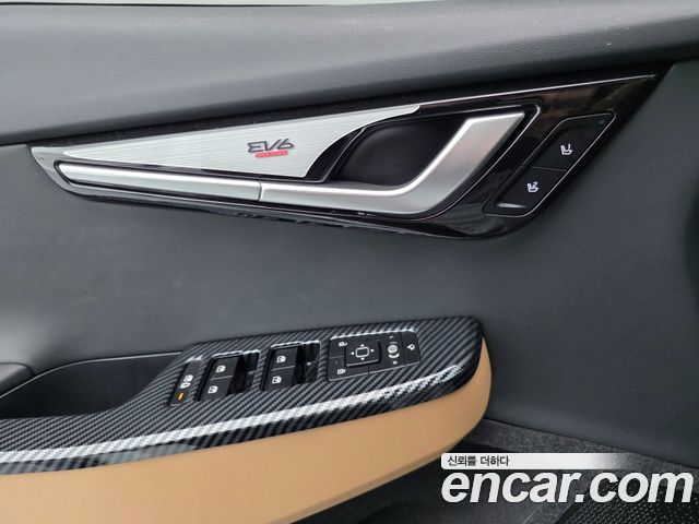 Kia EV6 2022 — photo 12