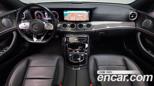 Mercedes-Benz E-Class 2020 — photo 10