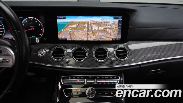Mercedes-Benz E-Class 2020 — photo 20