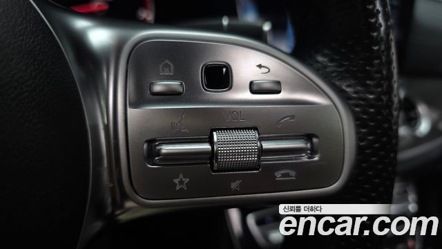 Mercedes-Benz E-Class 2020 — photo 32
