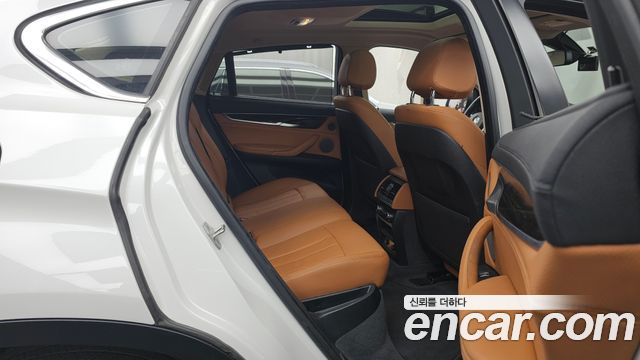 BMW X6 2017 — photo 18