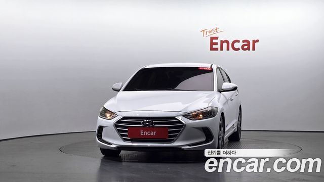 Hyundai AVANTE 2018 — photo 3