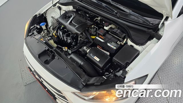 Hyundai AVANTE 2018 — photo 6