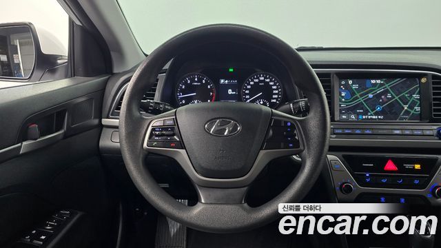 Hyundai AVANTE 2018 — photo 19