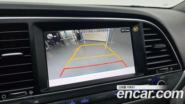 Hyundai AVANTE 2018 — photo 22