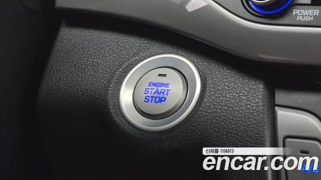 Hyundai AVANTE 2018 — photo 24