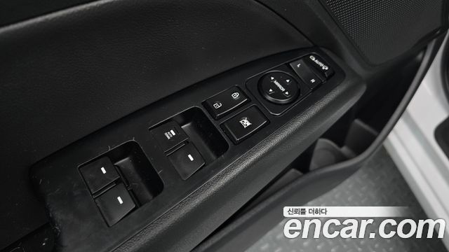Hyundai AVANTE 2018 — photo 26