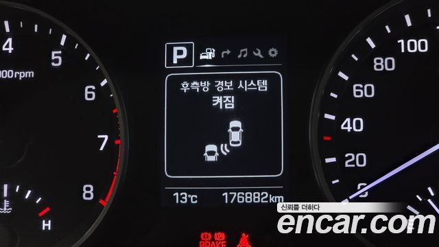 Hyundai AVANTE 2018 — photo 28