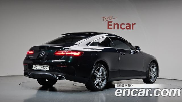 Mercedes-Benz E-Class 2017 — photo 2