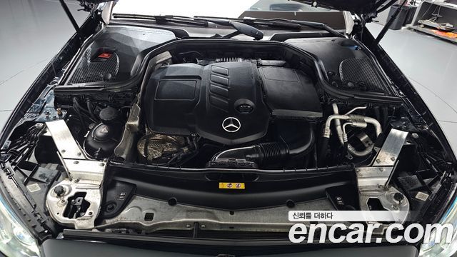 Mercedes-Benz E-Class 2017 — photo 6