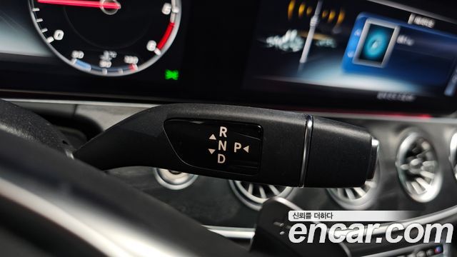 Mercedes-Benz E-Class 2017 — photo 12
