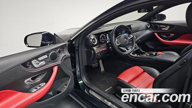 Mercedes-Benz E-Class 2017 — photo 13